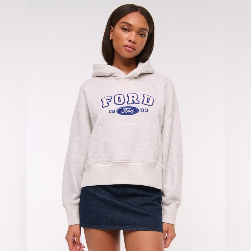 NEW Abercrombie Ford Graphic Hoodie Sweatshirt Size L/XL Sold Out